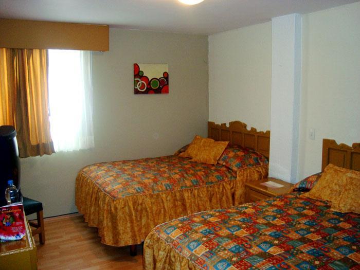 Hotel Colon Express Guadalajara Dış mekan fotoğraf